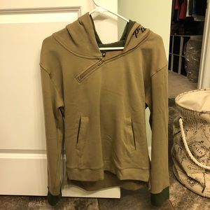 Ptula hoodie never worn size medium